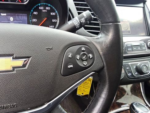 Used 2014 Chevrolet Impala LT w/ Convenience Package image 34