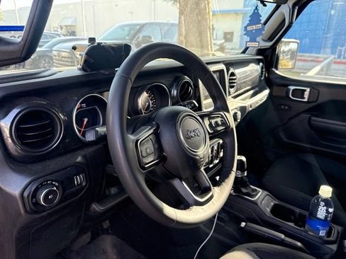 Used 2023 Jeep Wrangler Unlimited Sport AWD/4WD image 7