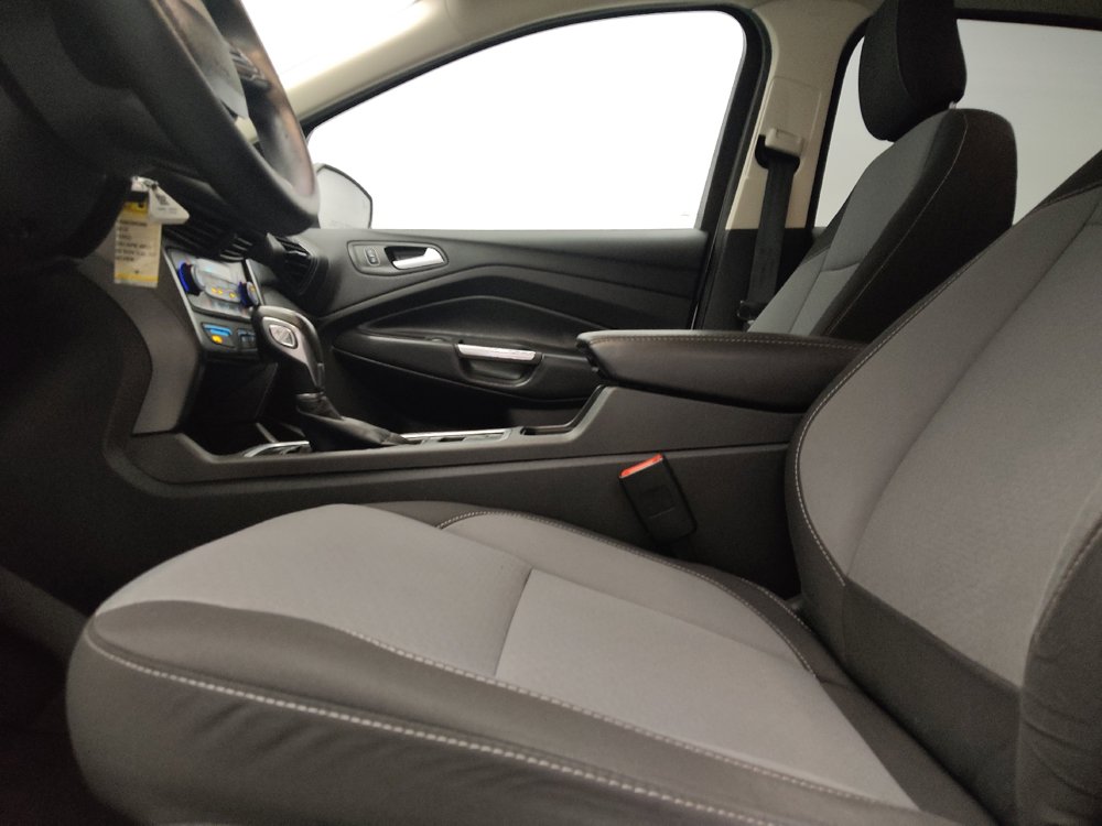 Used 2018 Ford Escape SE w/ Ford Safe & Smart Package AWD/4WD image 17
