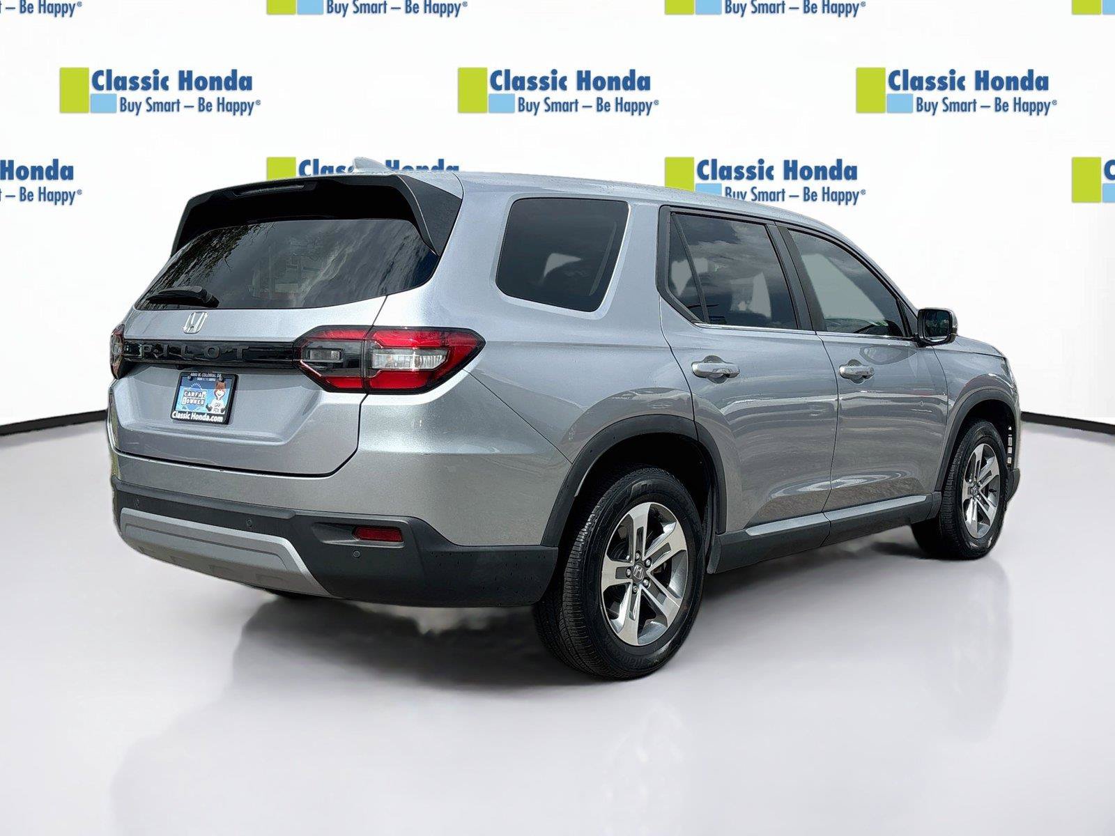 Certified 2024 Honda Pilot EX-L image 8