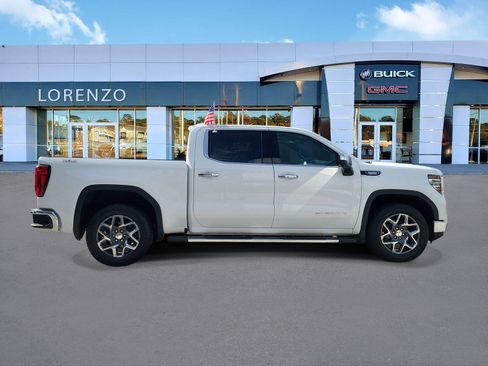 Used 2023 GMC Sierra 1500 SLT w/ SLT Premium Package AWD/4WD image 4