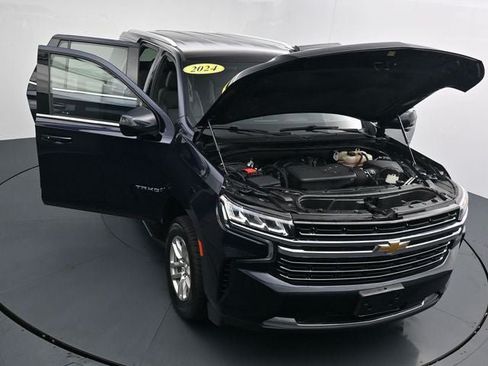 Used 2024 Chevrolet Tahoe LT AWD/4WD image 35