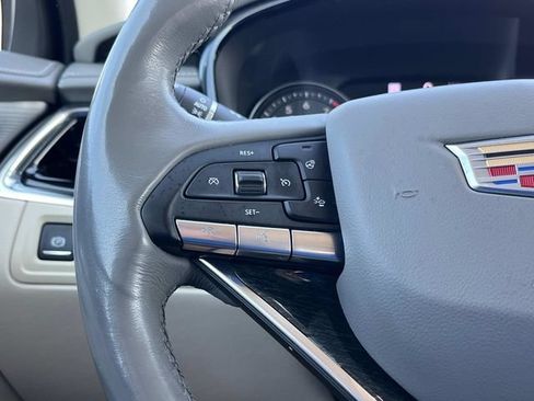 Used 2020 Cadillac XT6 Premium Luxury FWD image 39
