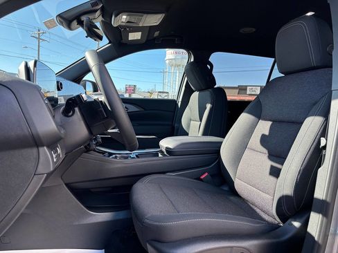 New 2026 Chevrolet Traverse LT w/ Driver Confidence Package image 15
