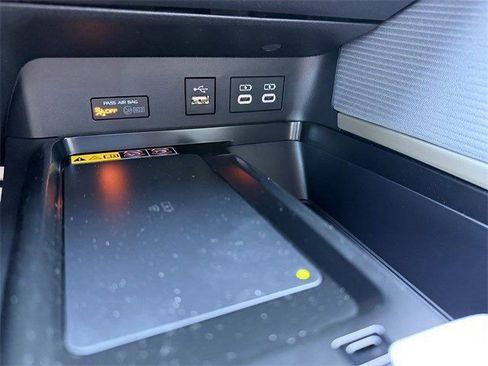 New 2026 Toyota Camry SE FWD image 19