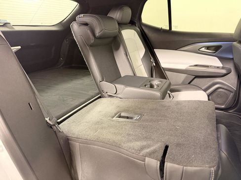 Used 2024 Chevrolet Equinox EV LT image 19