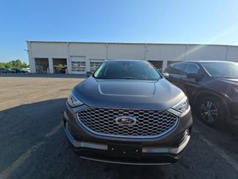 Used 2024 Ford Edge SEL w/ Convenience Package AWD/4WD image 2