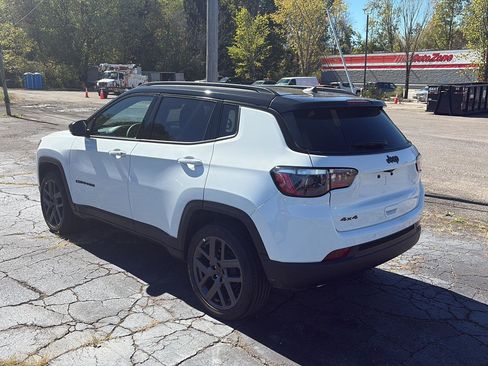 New 2026 Jeep Compass Limited image 13