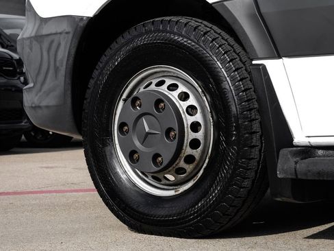 Used 2015 Mercedes-Benz Sprinter 3500 w/ High Idle Fixed Package image 52