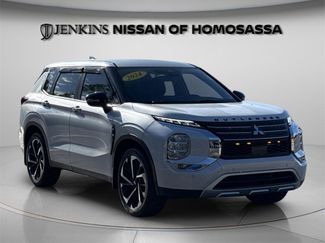 Used 2024 Mitsubishi Outlander SE video 2