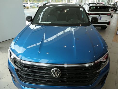 New 2025 Volkswagen Atlas Cross Sport SEL R-Line image 24