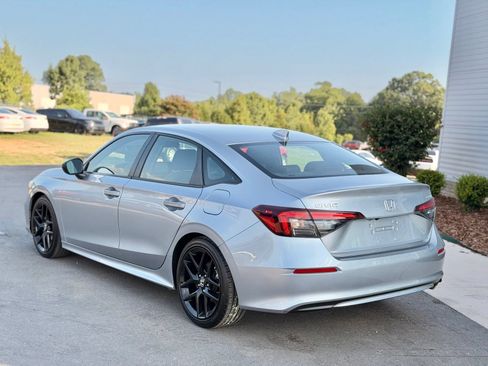 Used 2025 Honda Civic Sport image 9