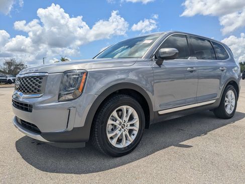 Used 2020 Kia Telluride LX FWD image 9
