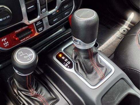 Used 2021 Jeep Gladiator Rubicon AWD/4WD image 20