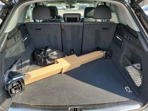 Used 2024 Audi Q5 e Premium Plus w/ Premium Plus Package image 30