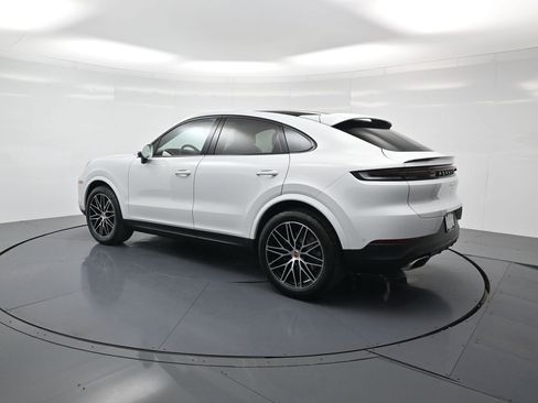 Used 2026 Porsche Cayenne Coupe AWD/4WD image 3