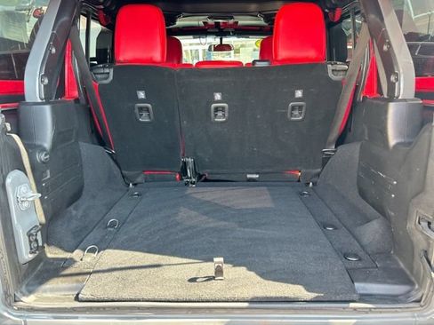Used 2018 Jeep Wrangler Unlimited Sport S AWD/4WD image 14