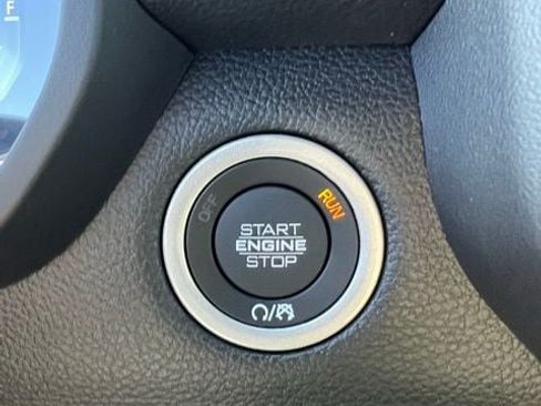 New 2026 RAM 1500 Big Horn AWD/4WD image 12