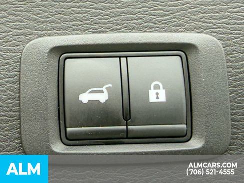 Used 2025 Mitsubishi Outlander SE FWD image 23