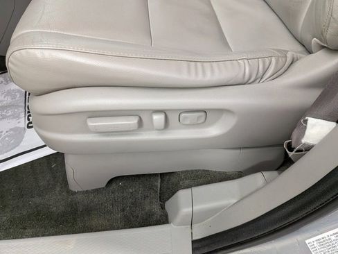 Used 2016 Honda Odyssey Touring image 17