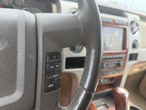 Used 2010 Ford F150 XLT AWD/4WD image 18
