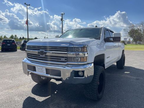 Used 2015 Chevrolet Silverado 2500 LTZ w/ Duramax Plus Package image 12