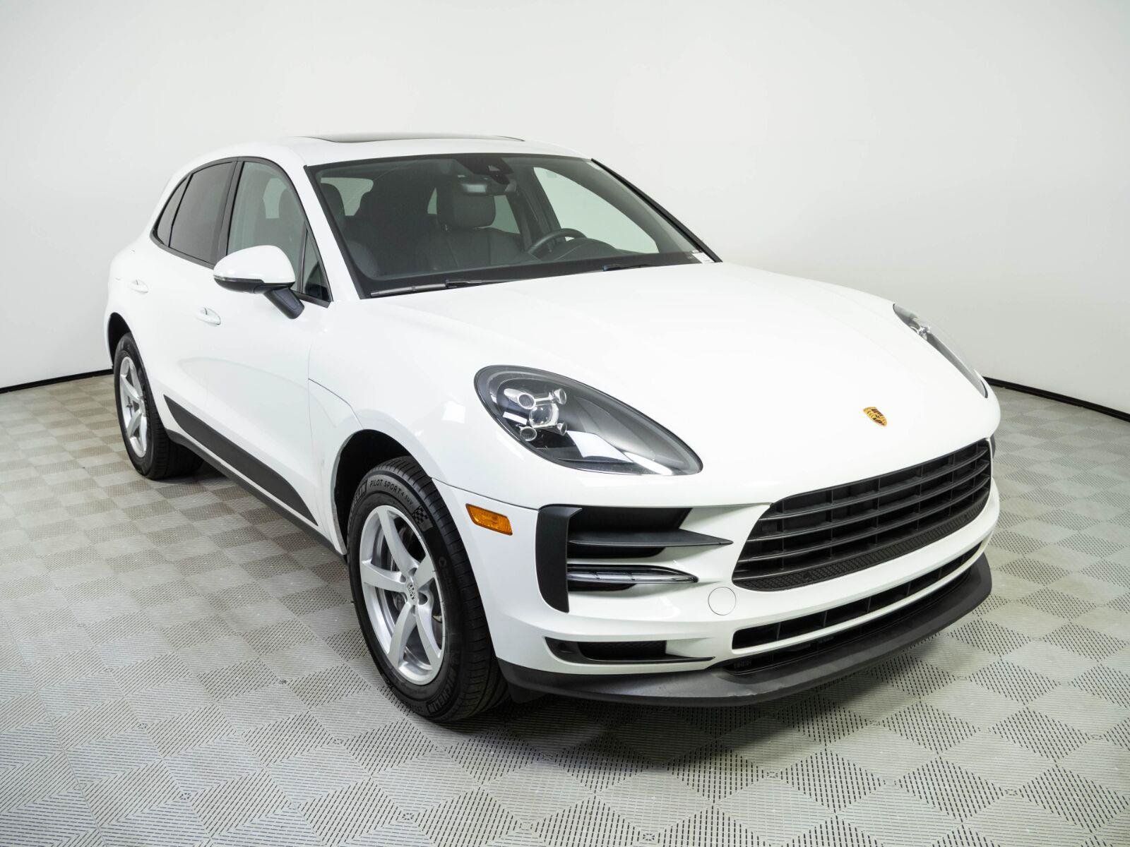 Used 2021 Porsche Macan AWD/4WD image 25