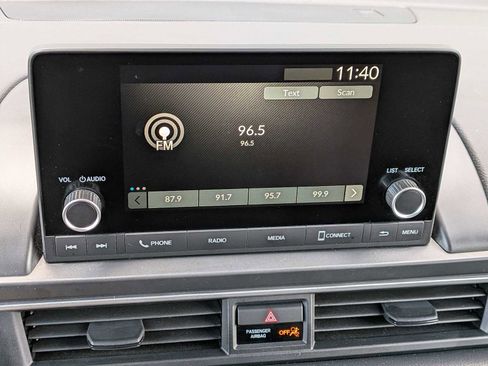 Used 2025 Honda Pilot Sport image 27