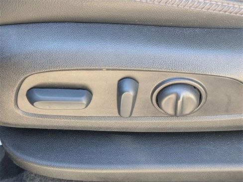 Used 2023 GMC Terrain Denali image 15