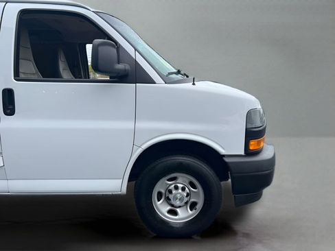 Used 2021 Chevrolet Express 2500 w/ Driver Convenience Package RWD image 25