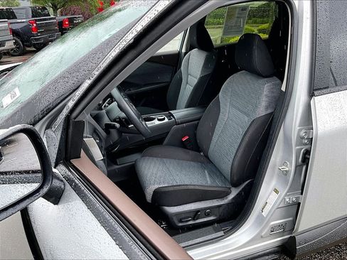 Used 2023 Nissan Rogue SV AWD/4WD image 10