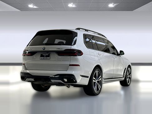 Used 2024 BMW X7 xDrive40i w/ Executive Package image 8