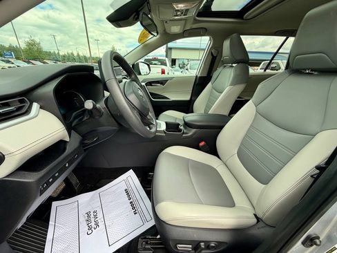 Used 2024 Toyota RAV4 XLE Premium w/ Weather Package AWD/4WD image 15
