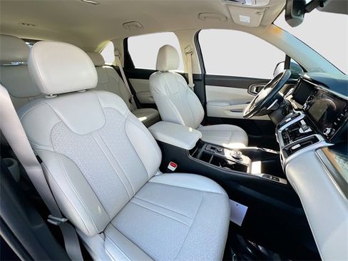 Used 2023 Kia Sorento EX image 29