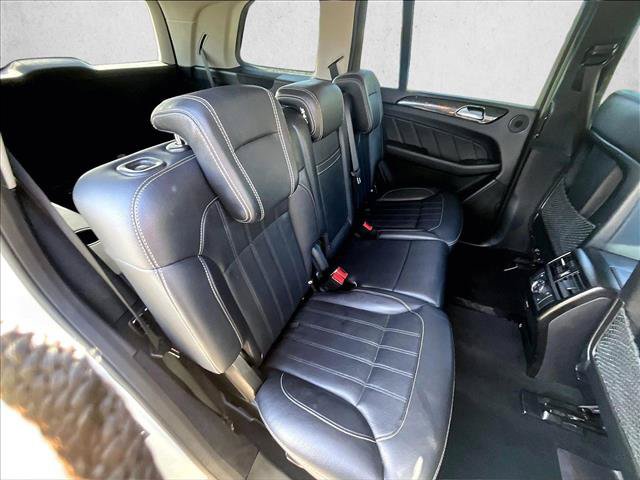Used 2015 Mercedes-Benz GL 450 4MATIC image 26