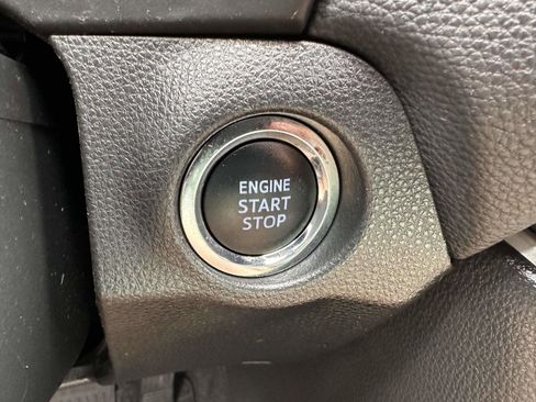 Used 2021 Toyota RAV4 XLE Premium AWD/4WD image 23