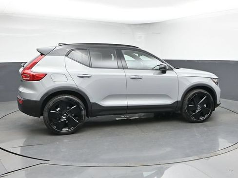 New 2026 Volvo XC40 B5 Ultra w/ Protection Package Premier AWD/4WD image 9