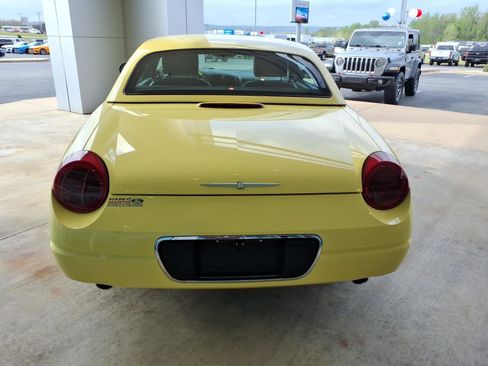 Used 2002 Ford Thunderbird Deluxe image 4