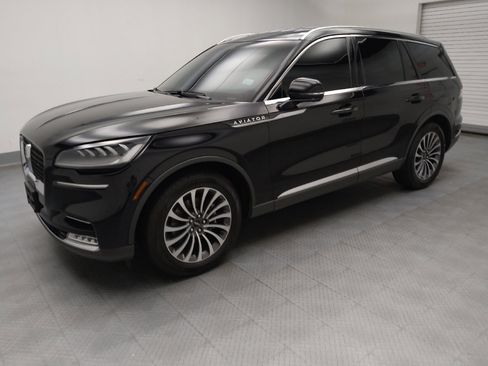 Used 2020 Lincoln Aviator Reserve image 2