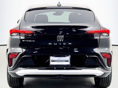 Used 2025 Buick Envista Sport Touring w/ Advanced Safety Package image 3