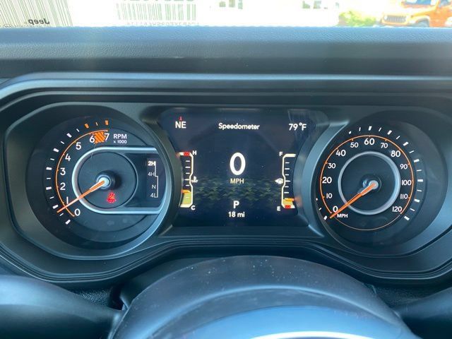 New 2025 Jeep Wrangler Unlimited Sahara AWD/4WD image 18