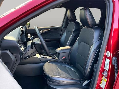 Used 2023 Ford Escape ST-Line w/ Tech Pack #1 FWD image 8