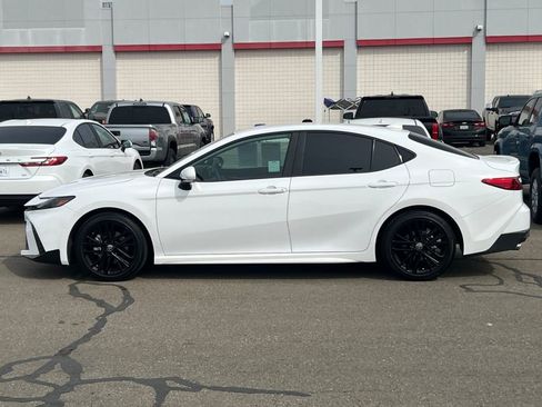 Certified 2025 Toyota Camry SE w/ Convenience Package image 9