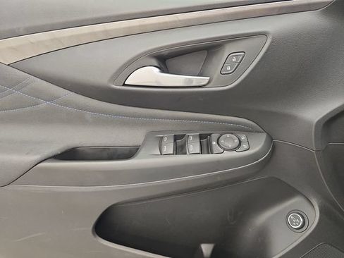 Used 2025 Buick Envista Sport Touring w/ Convenience I Package FWD image 35