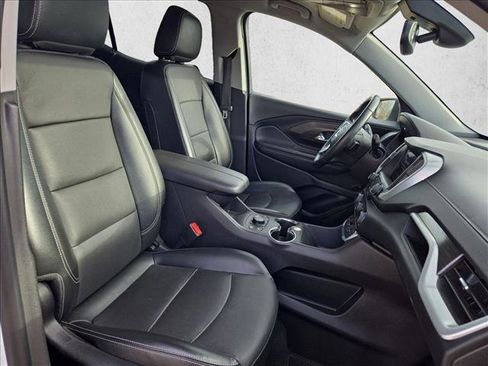 Used 2024 GMC Terrain SLT image 20
