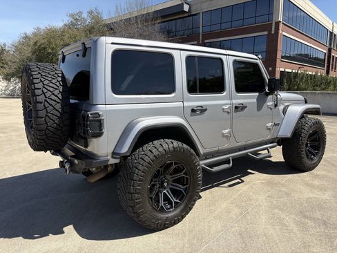 Used 2021 Jeep Wrangler Unlimited Sahara image 6