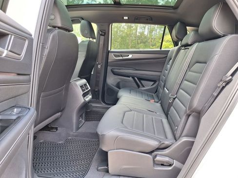 New 2026 Volkswagen Atlas Cross Sport SEL R-Line image 11