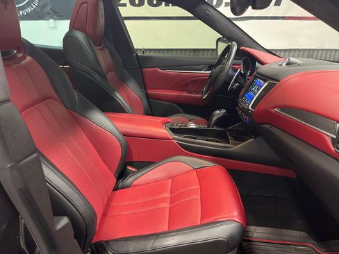 Used 2020 Maserati Levante S GranSport image 27