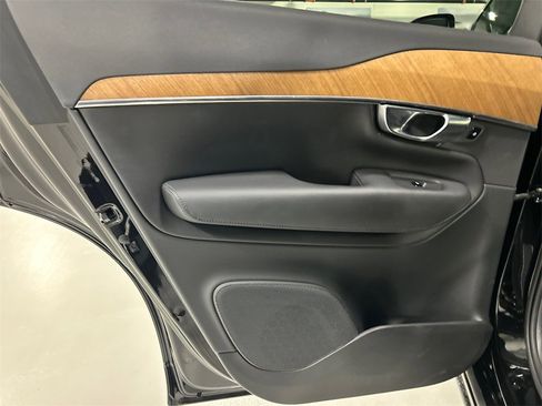 Certified 2023 Volvo XC90 B5 Plus w/ Protection Package Premier image 23