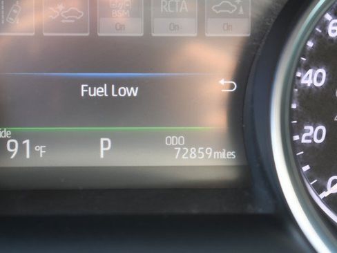 Certified 2018 Toyota Camry XLE FWD image 33